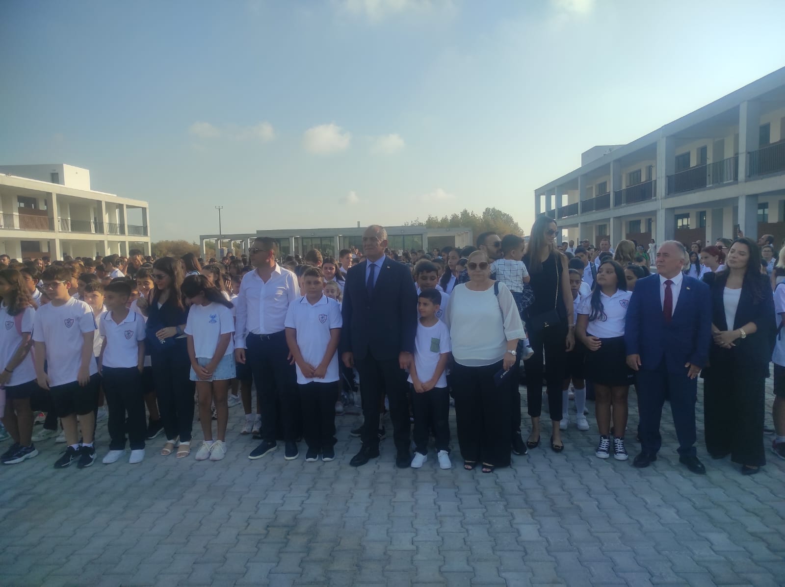 Çavuşoğlu, Muharrem Döveç Ortaokulu açılış törenine katıldı