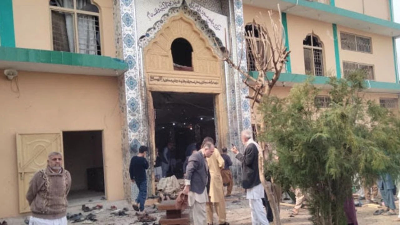 Pakistan'da camide patlama: Ölü sayısı 31’e yükseldi