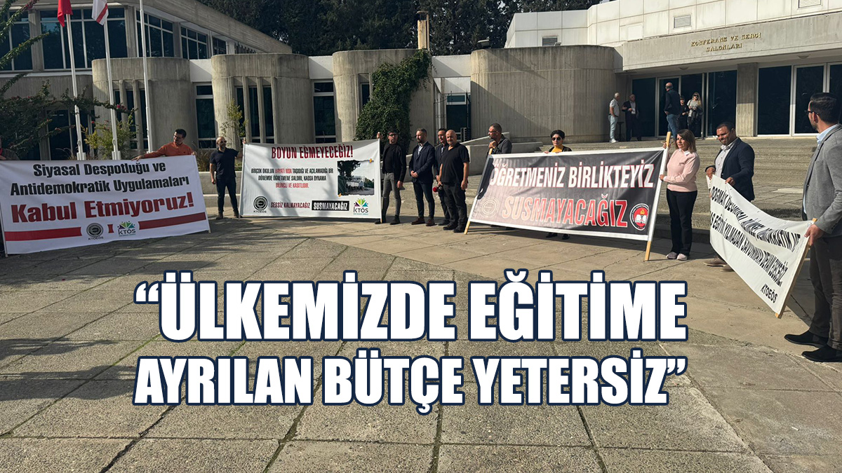 KTOEÖS Ve KTÖS, Lefkoşa AKM Önünde Eylem Yaptı