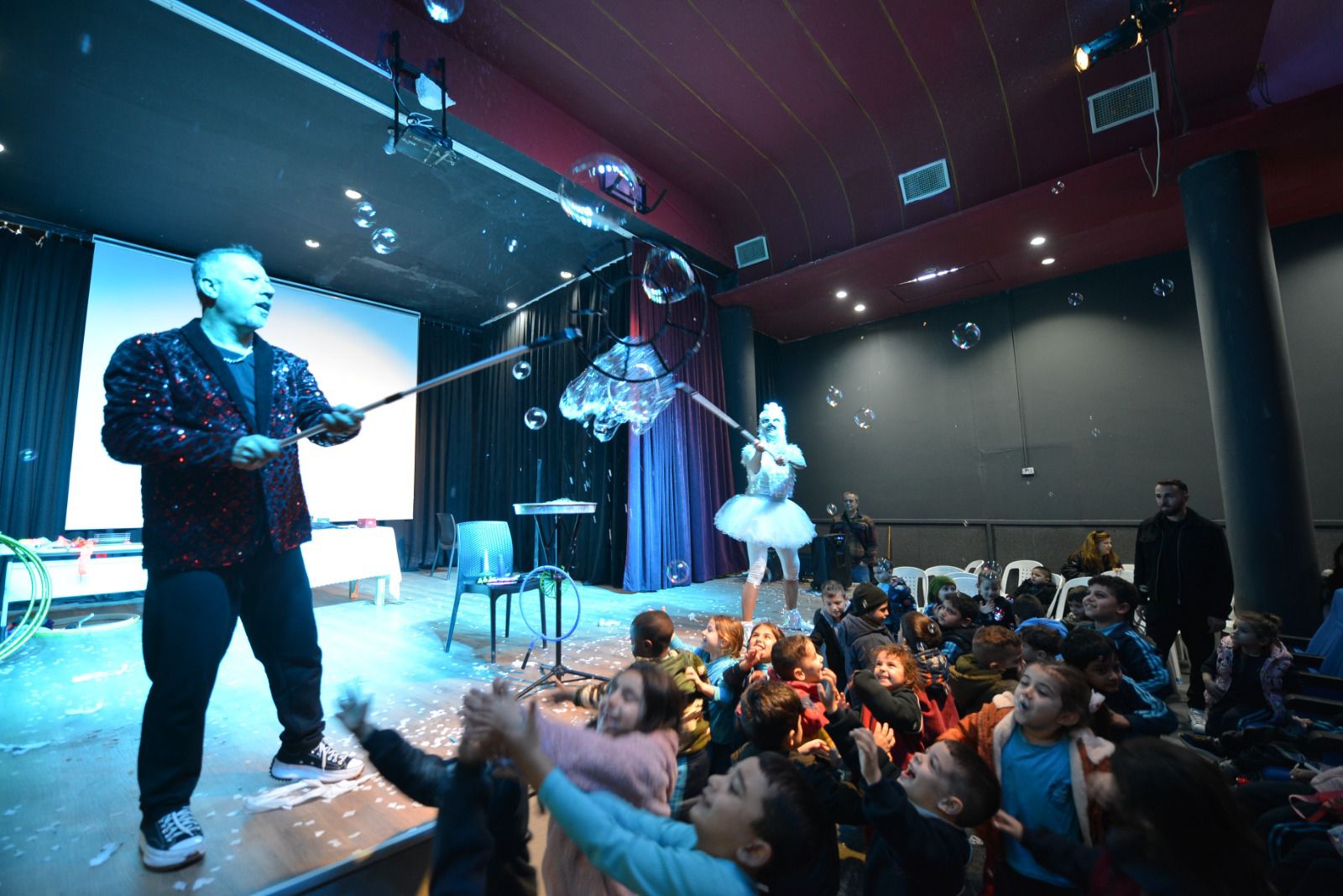 Lefke’de miniklere Yılbaşı Balosu…