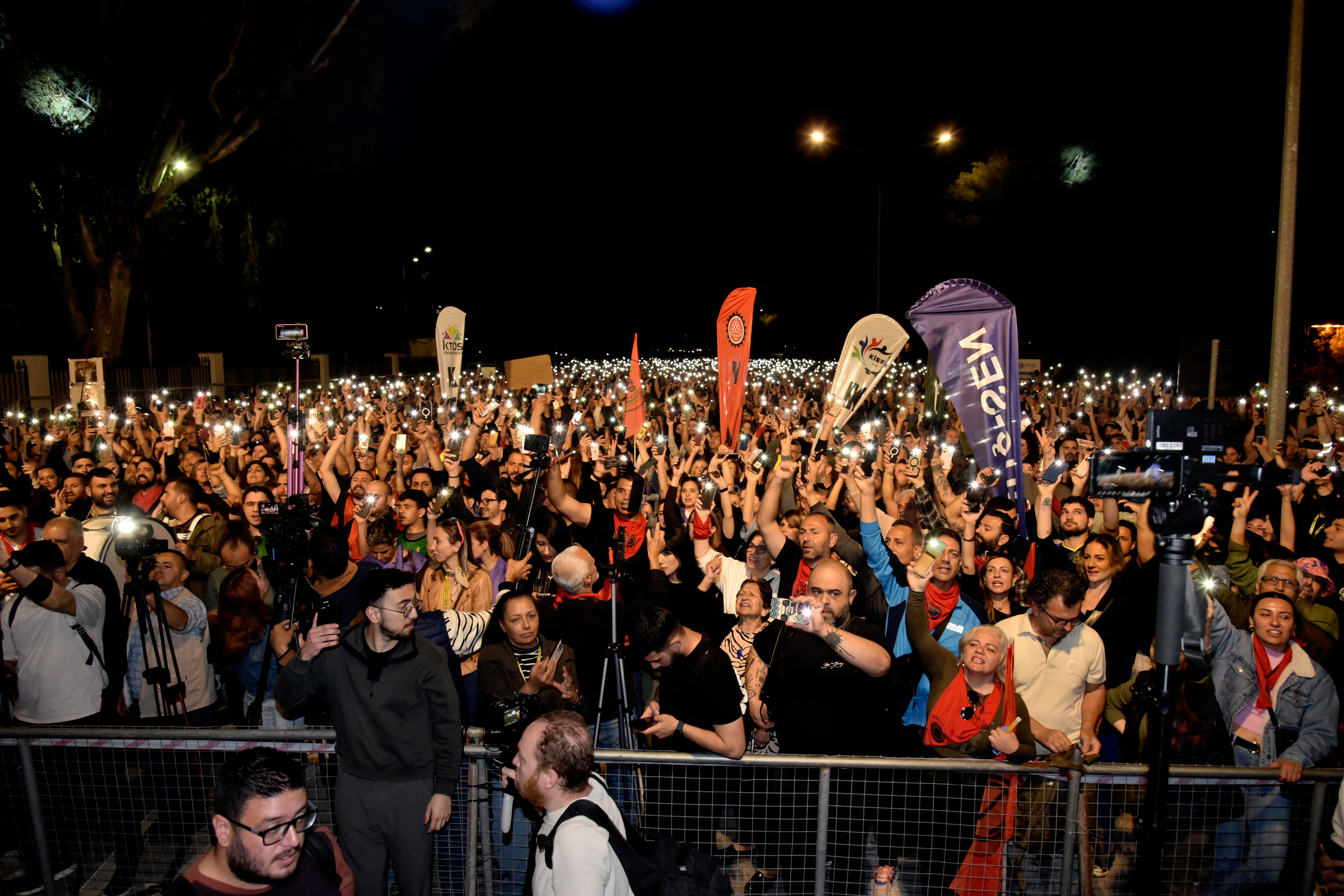 Başörtüsü Tüzüğü: KTÖS ve KTOEÖS, Anayasa Mahkemesi’ne başvuracak