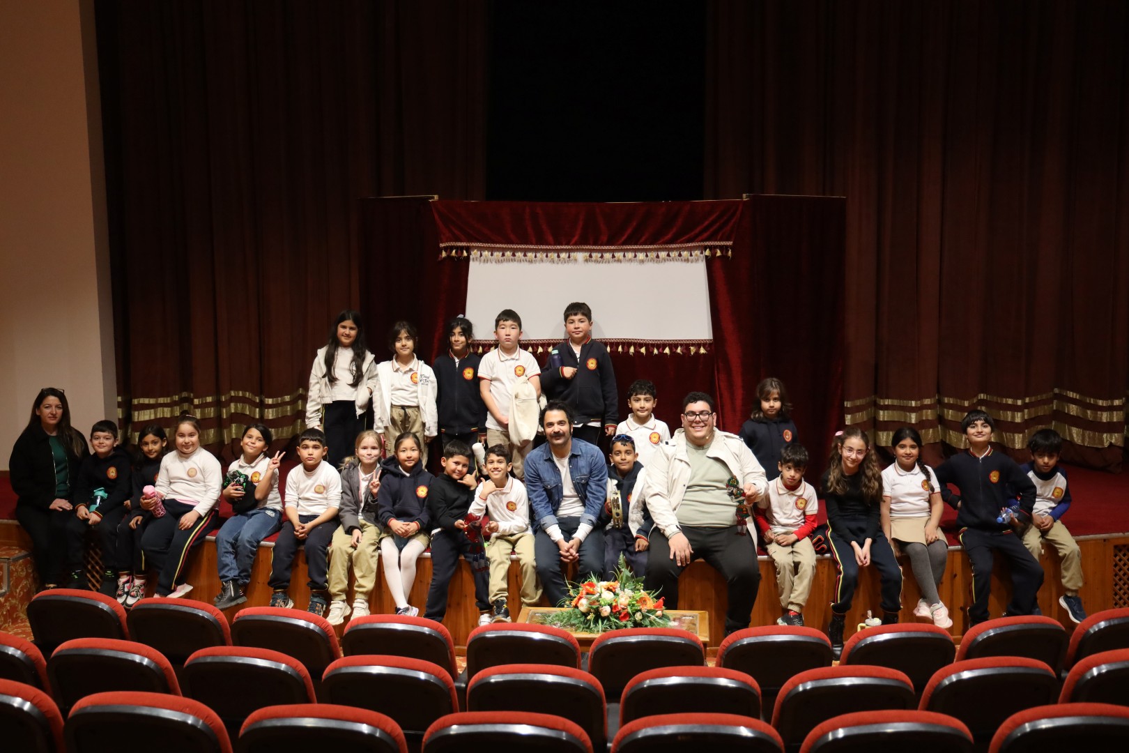 Tiyatrocu İzel Seylani İskele’de çocuklarla buluştu