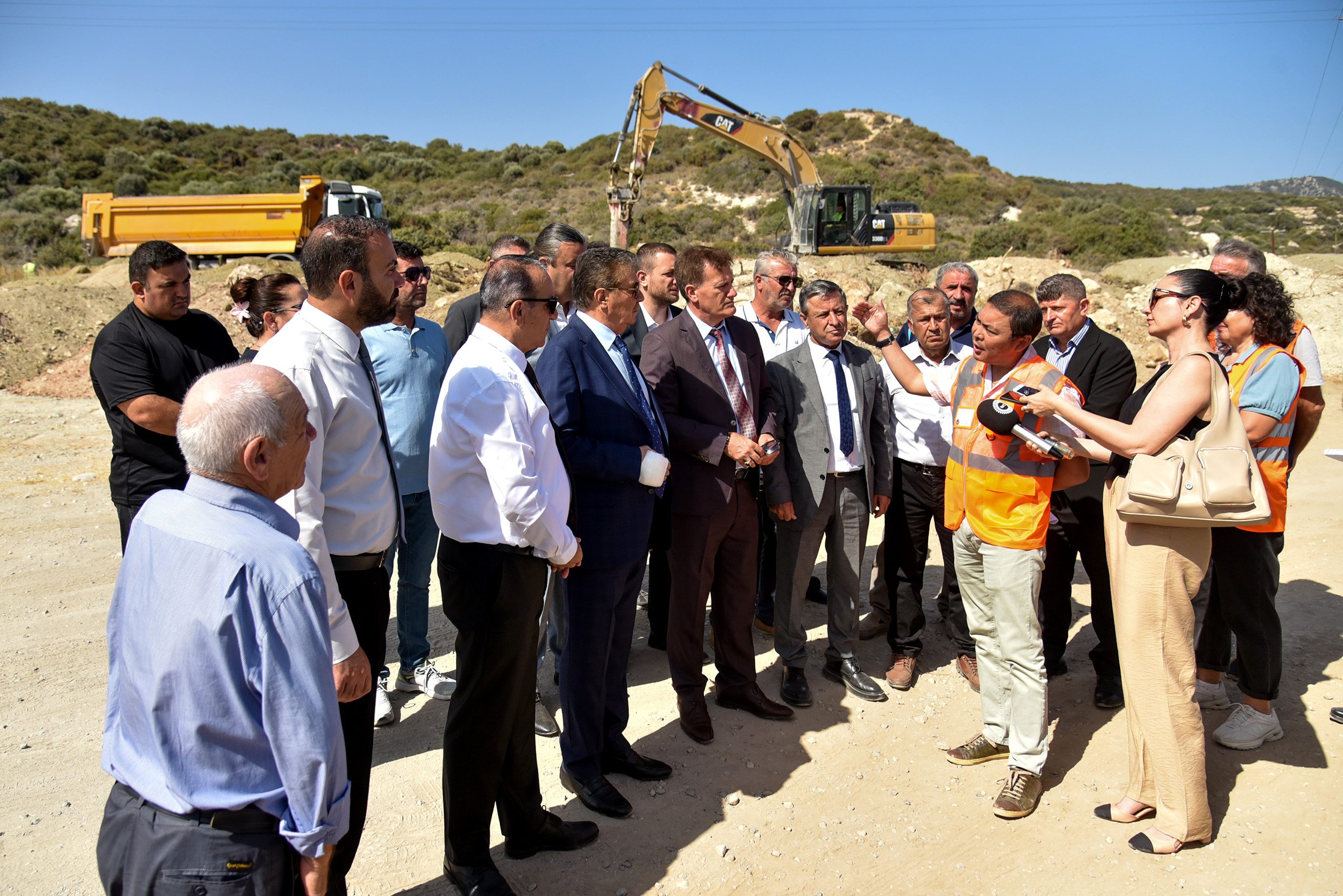 Üstel, Kayalar ayrımı-Sadrazamköy yolunda incelemelerde bulundu