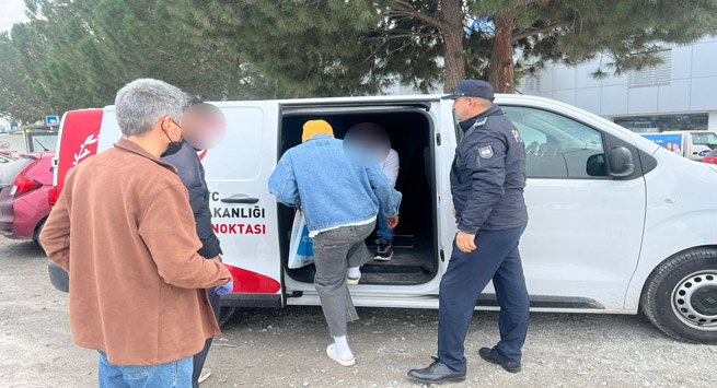 İçişleri Bakanlığı, düzensiz göçle mücadelede eş zamanlı denetim yaptı