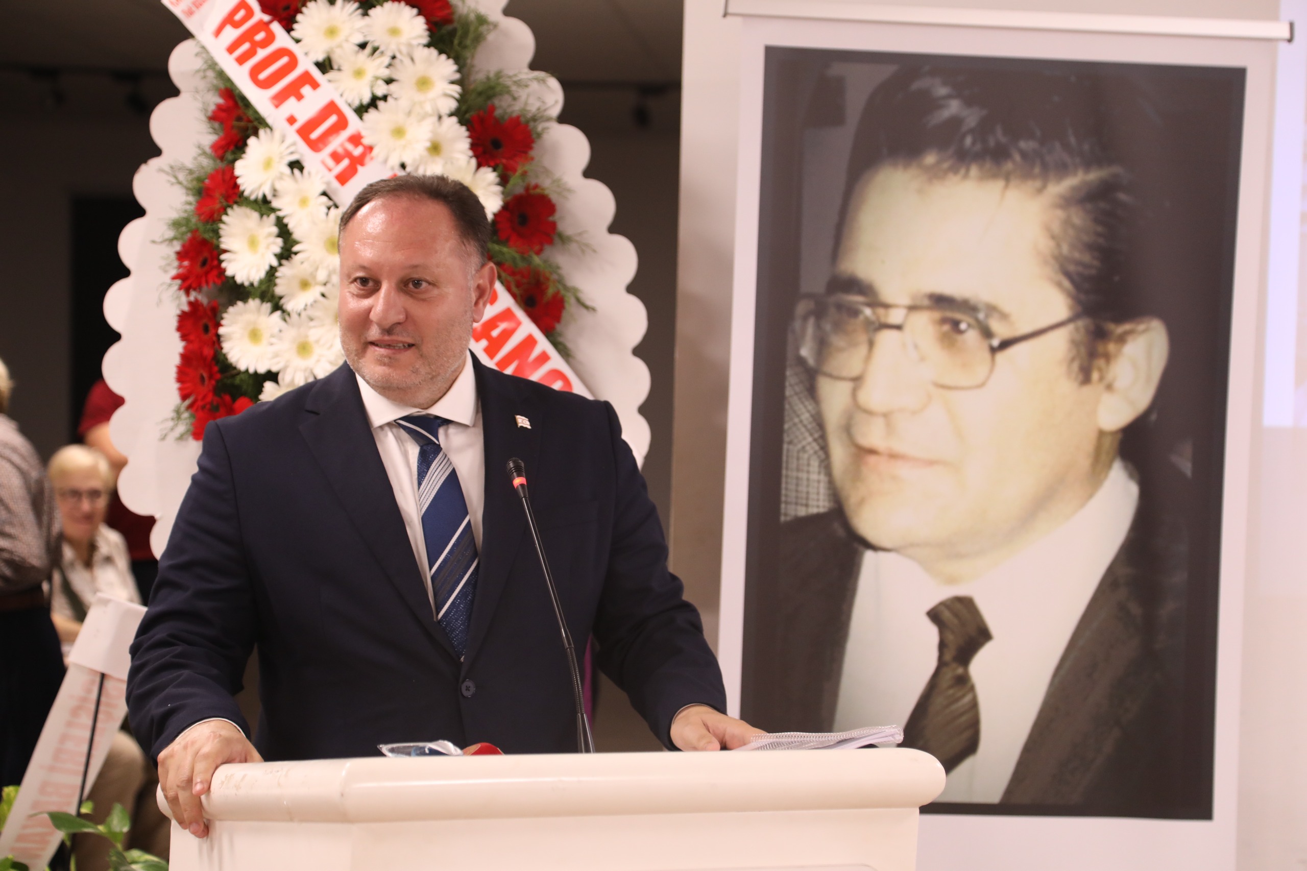 Öztürkler, İzzet Rıza Yalın için düzenlenen etkinliğe katıldı