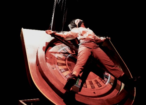 Raskolnikov oyununun gösterimleri devam ediyor