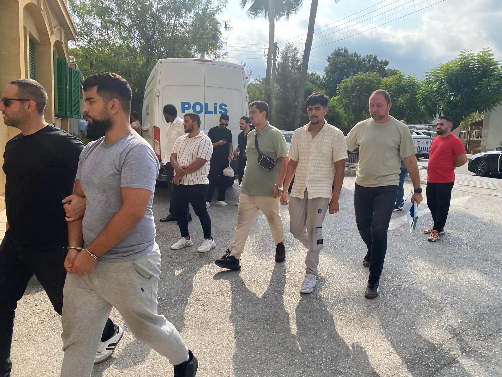 Almanya’da silahlı saldırıdan aranan zanlı Girne’de uyuşturucu ile yakalandı!