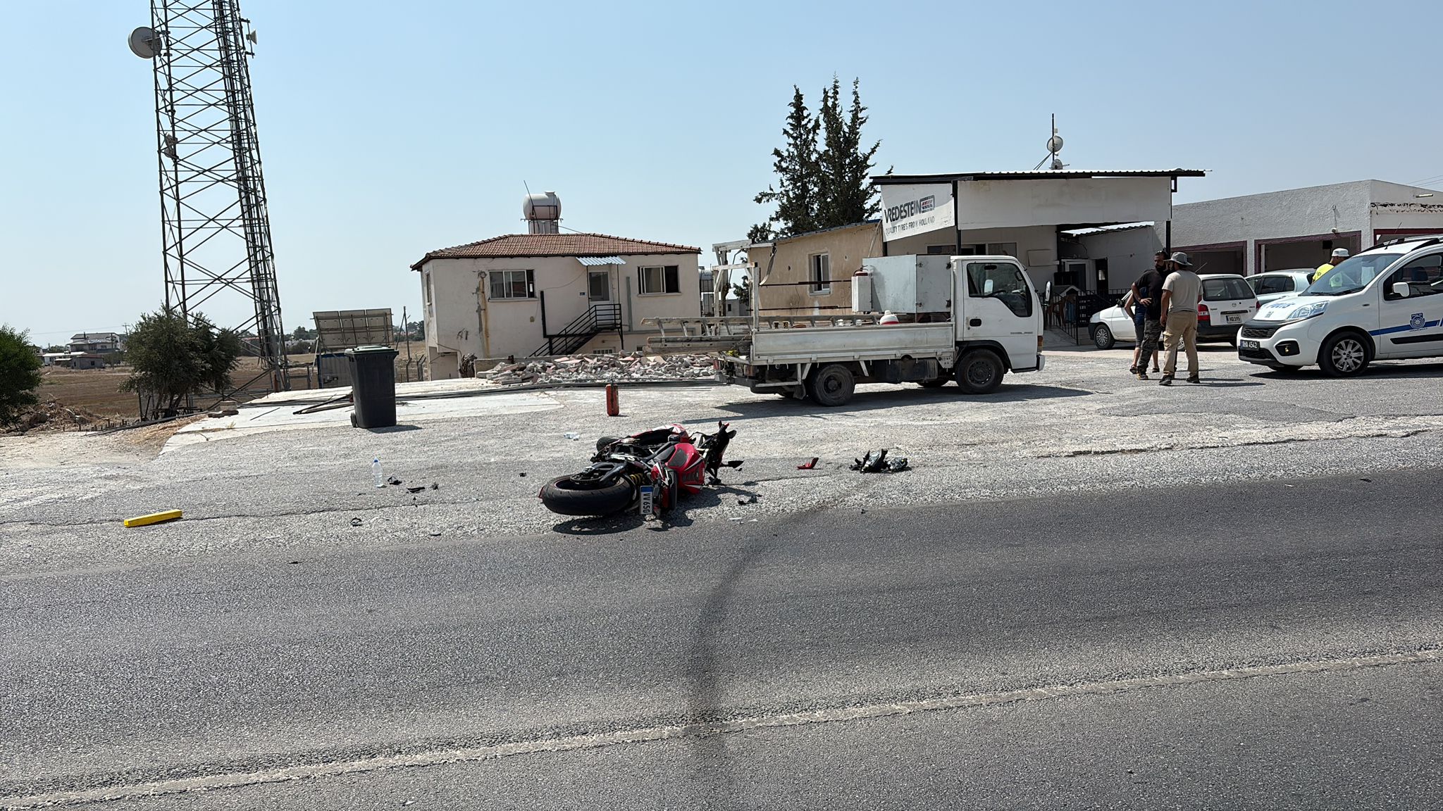 Cihangir'de kaza: Motosiklet sürücüsü yaralandı