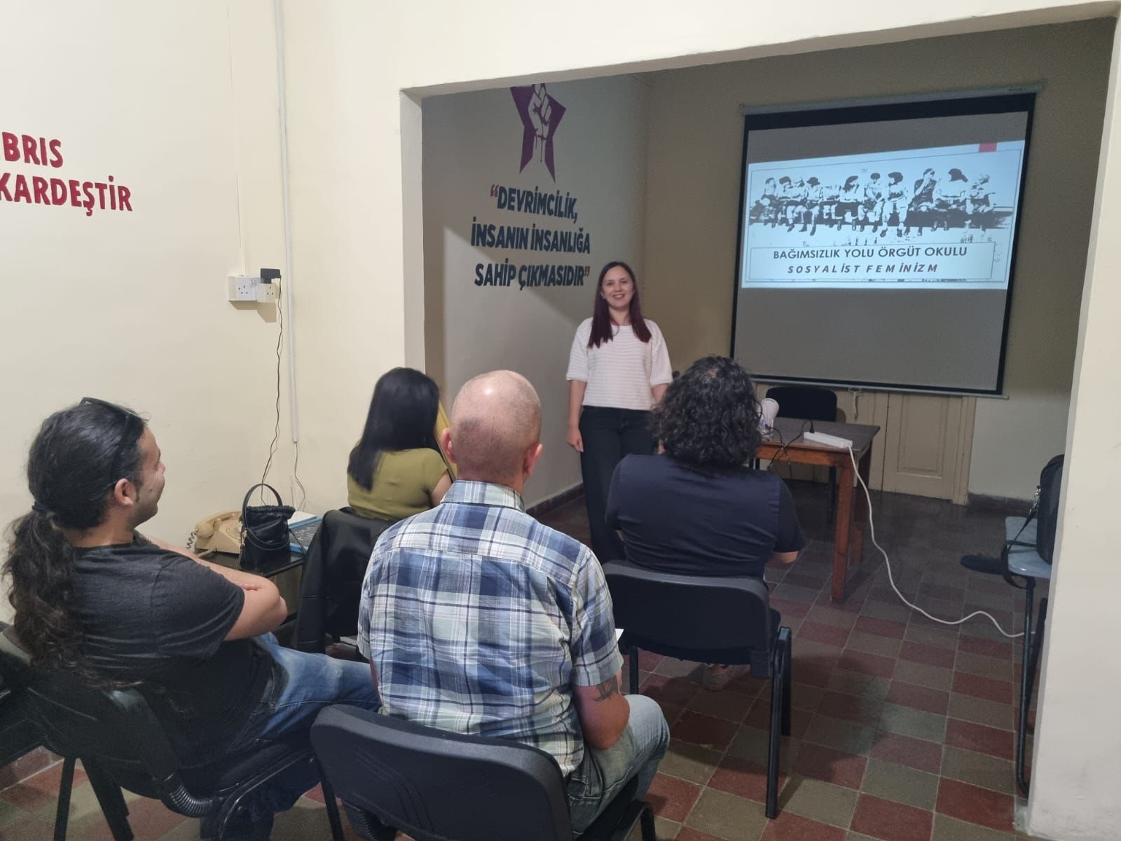 Bağımsızlık Yolu’ndan “Sosyalist Feminizm” eğitimi