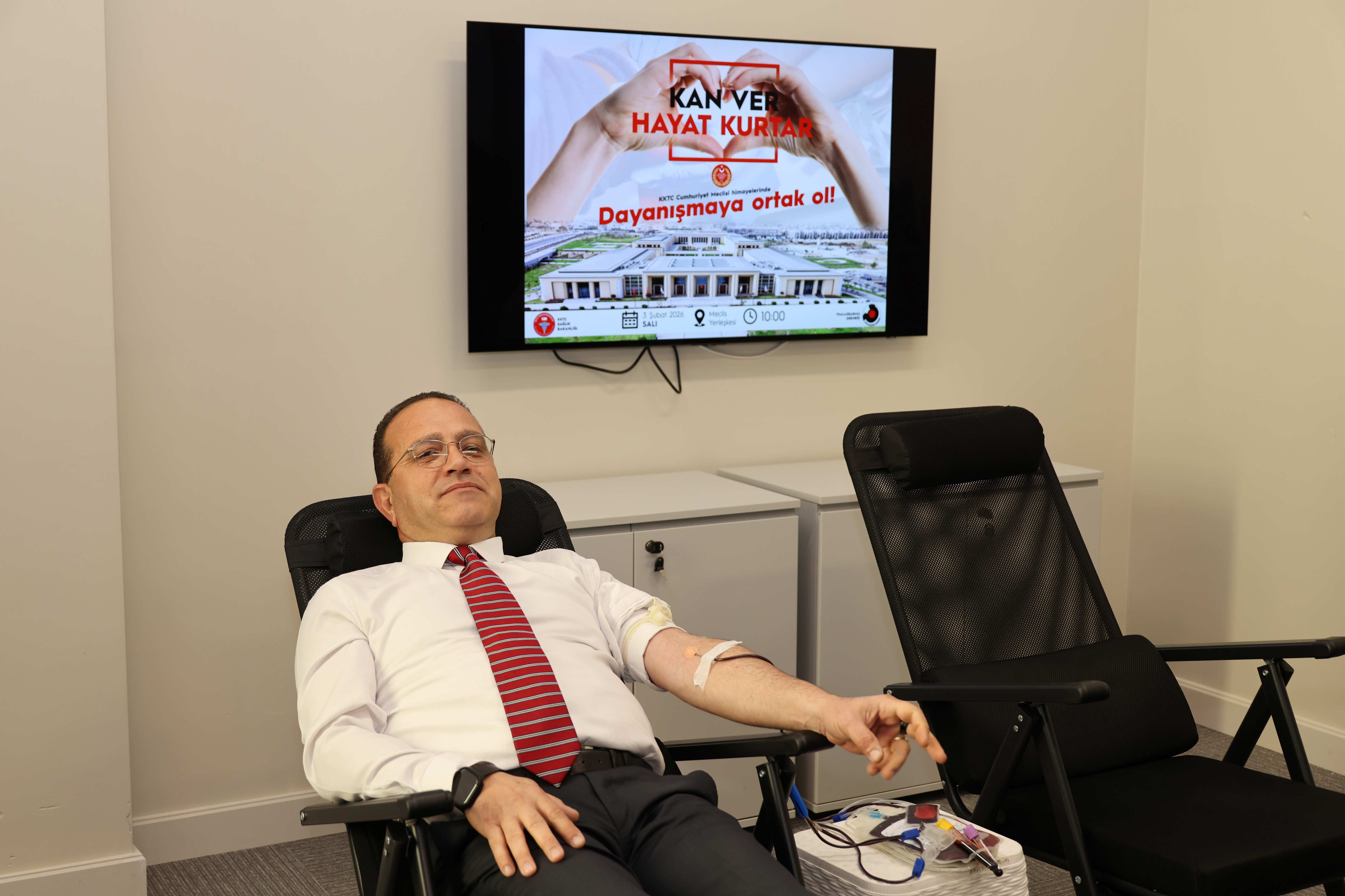 Meclis’te “Dayanışmaya Ortak Ol” sloganıyla kan bağış kampanyası düzenlendi