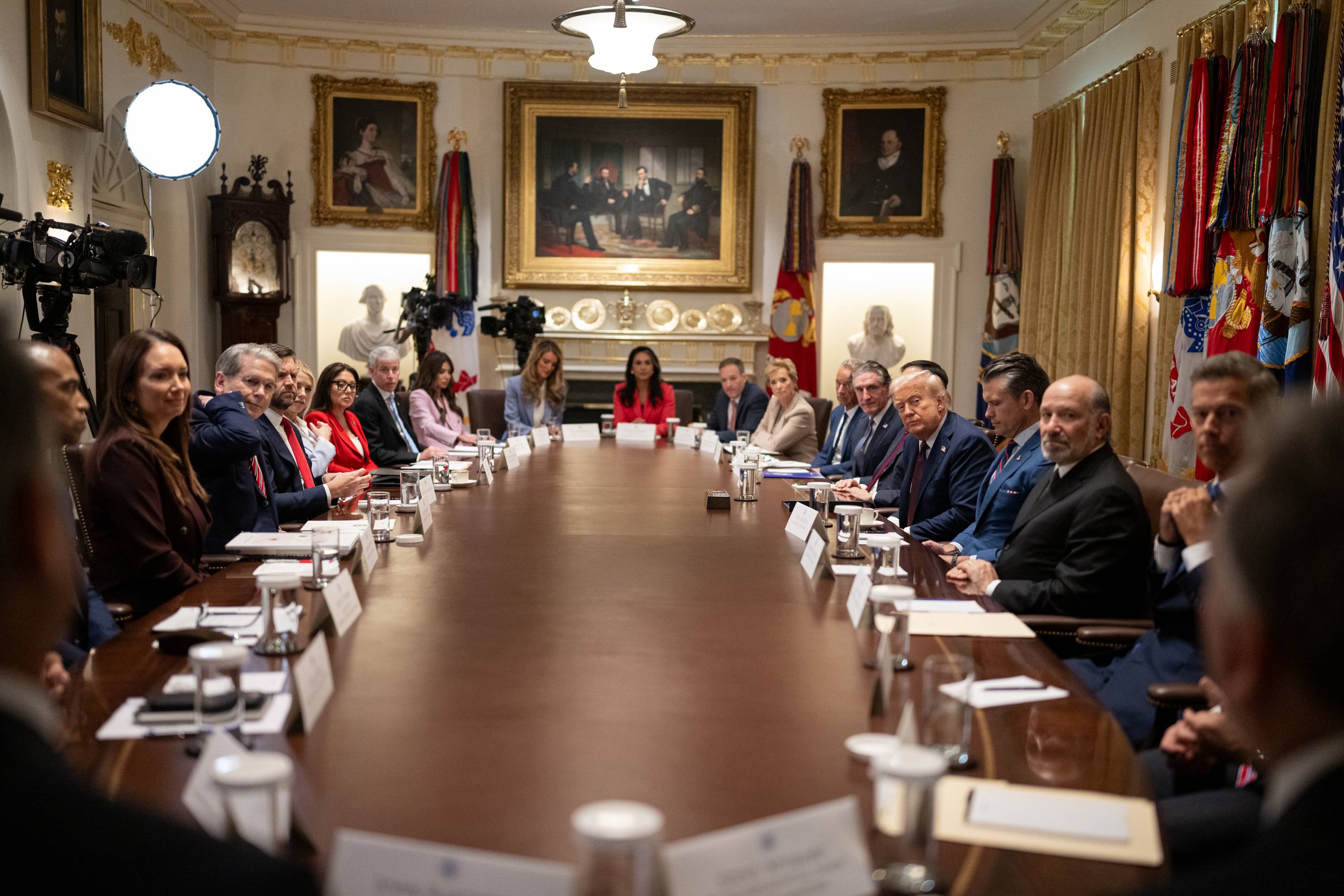 Trump, Washington'da cinayet işleyenlere idam cezası isteyecek