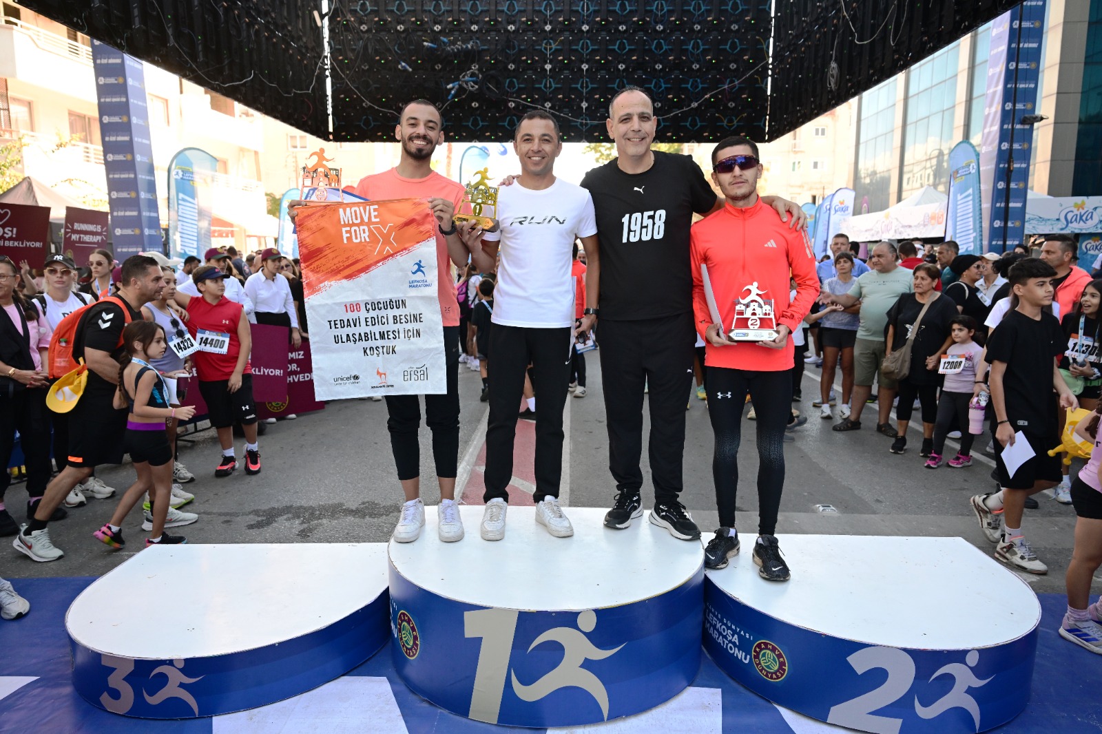 Lefkoşa Maratonu’nda 10 km ve 21 km koşularının ödülleri verildi