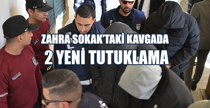 Demir Golf Sopalarıyla Saldırmışlar!