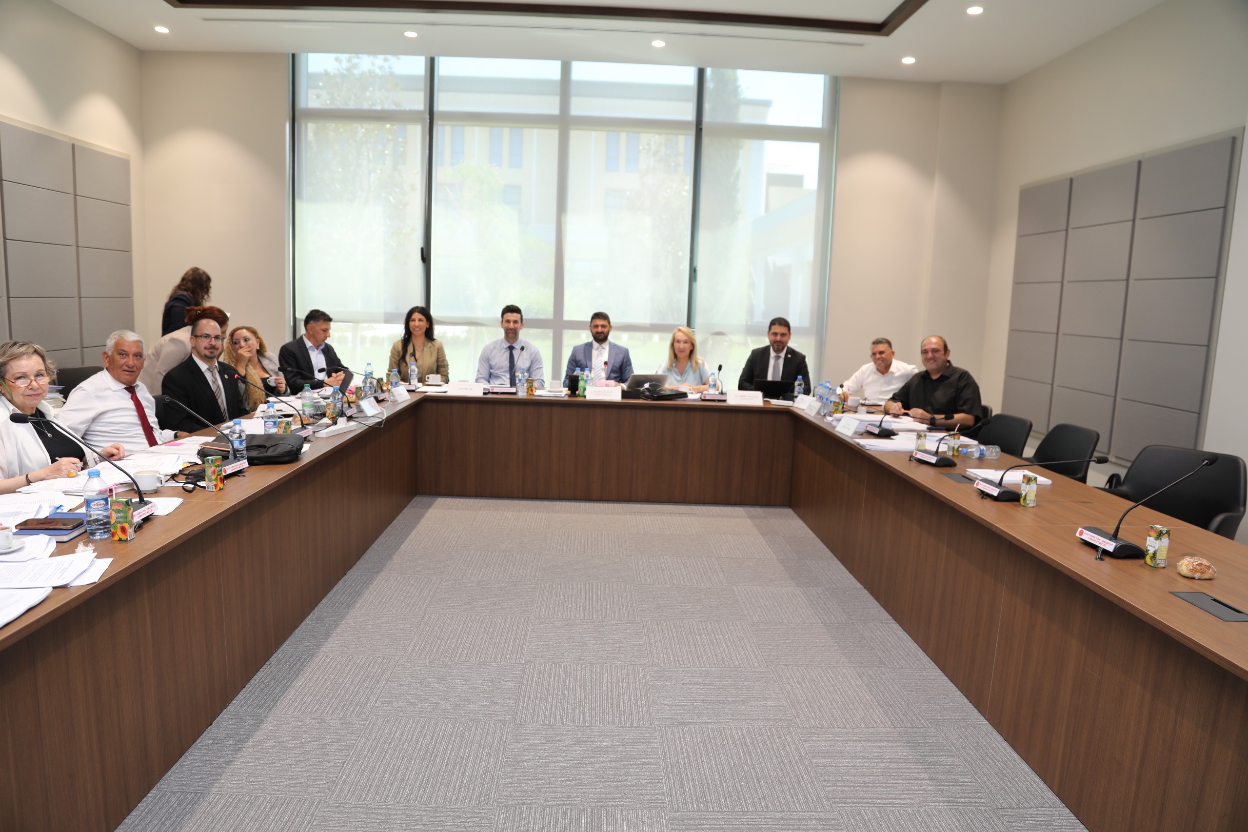 İdari, Kamu ve Sağlık İşleri Komitesi dün toplandı