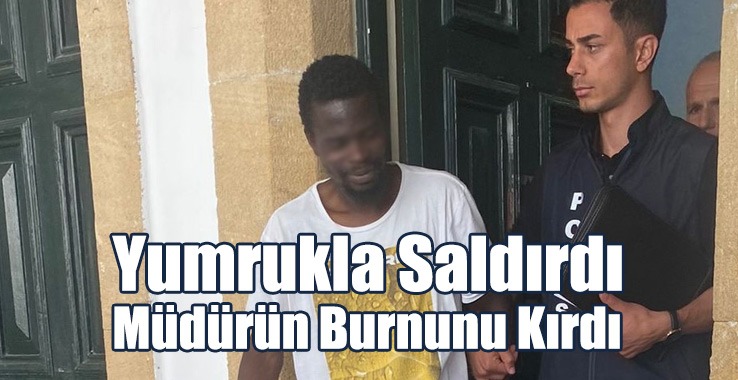 Mahkemeden Gülerek Çıktı