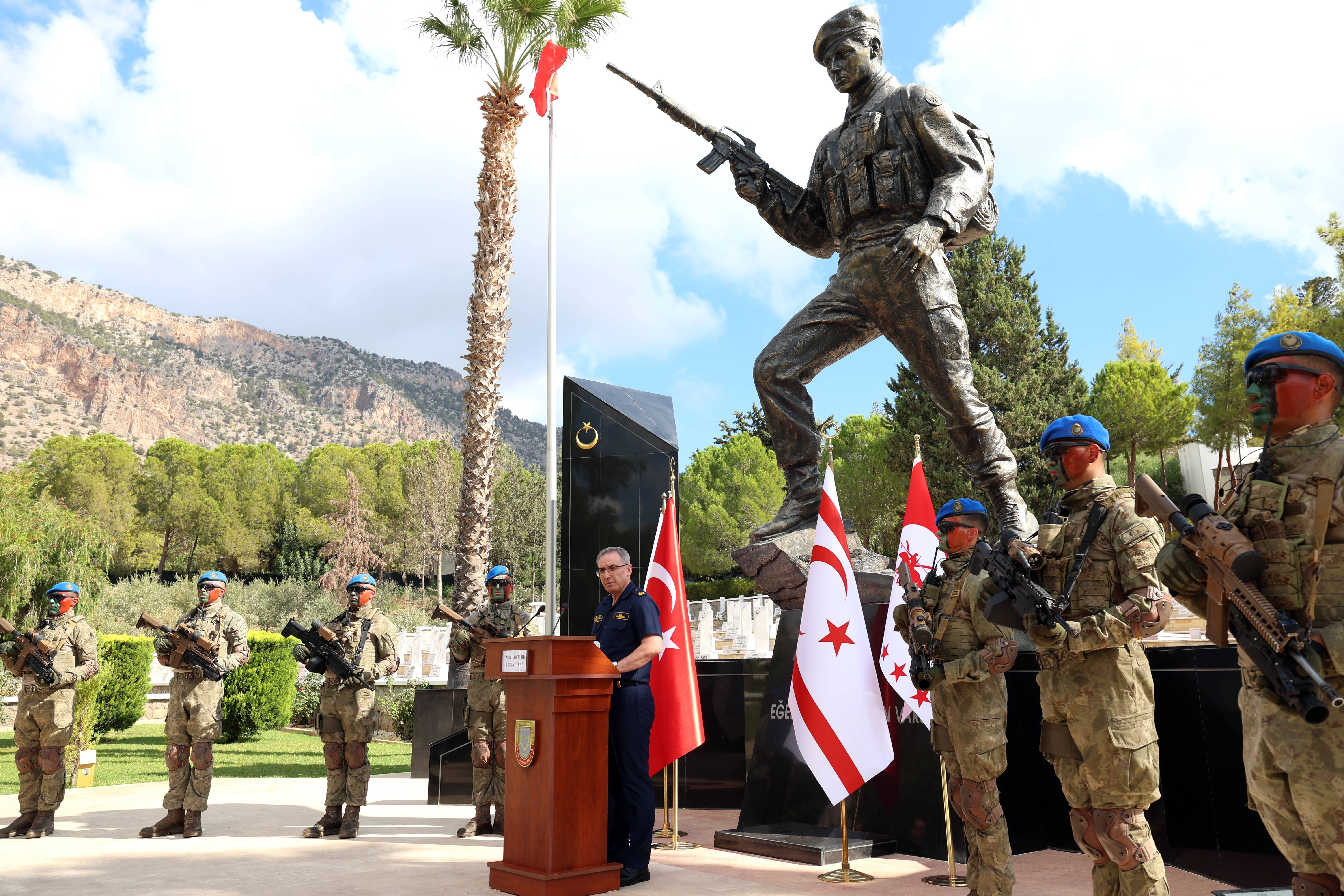 MSB, Haftalık basın bilgilendirme toplantısını Girne Boğaz Şehitliği'nde yaptı