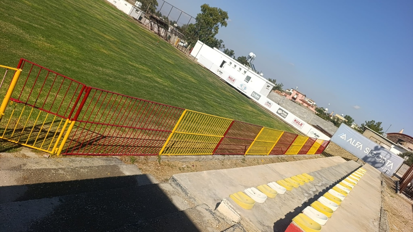 Paşaköy Hasan Onalt Stadyumu yenilendi