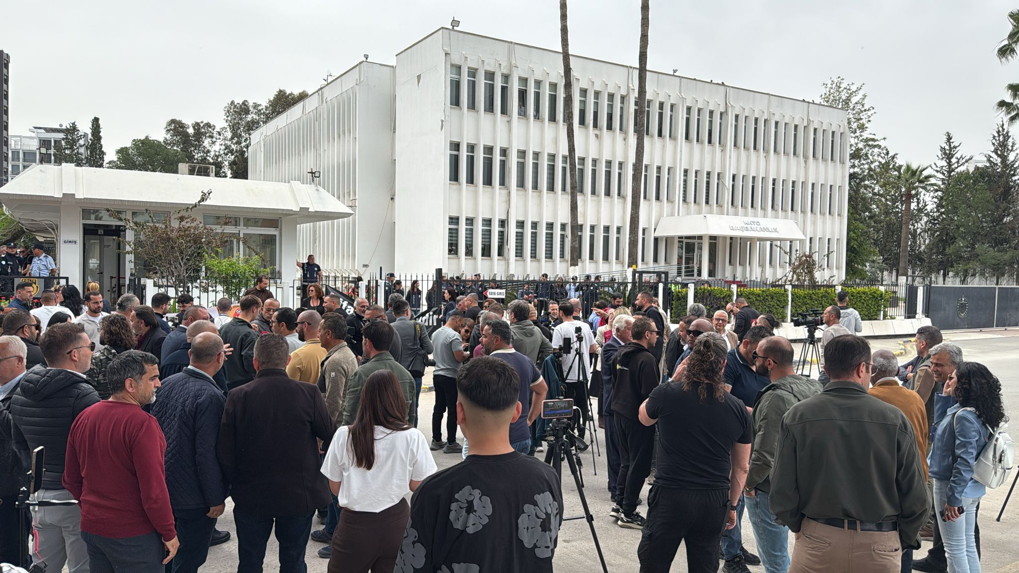 sendikalar başbakanlık eylem (3).jfif