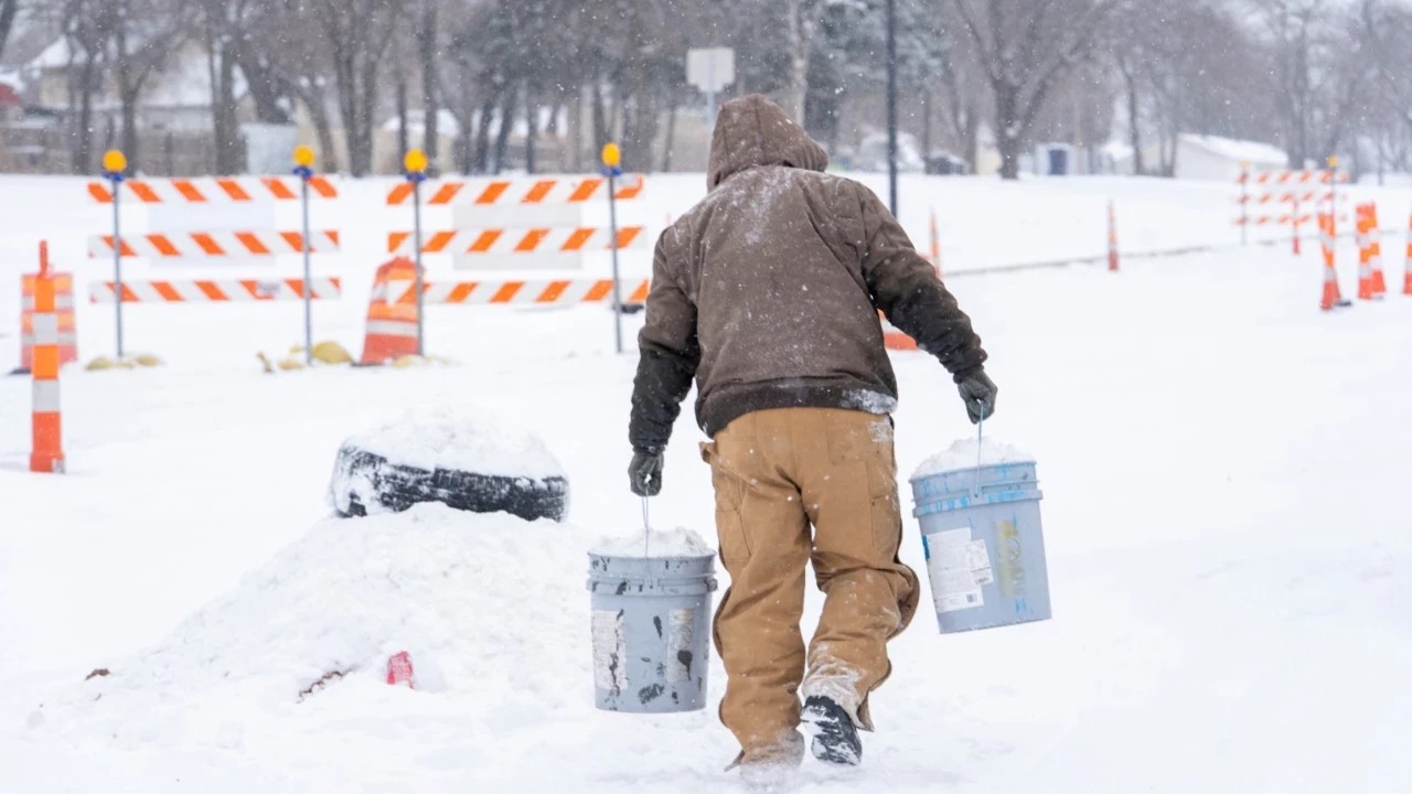ABD'de kar alarmı: 13 binden fazla uçuş iptal edildi
