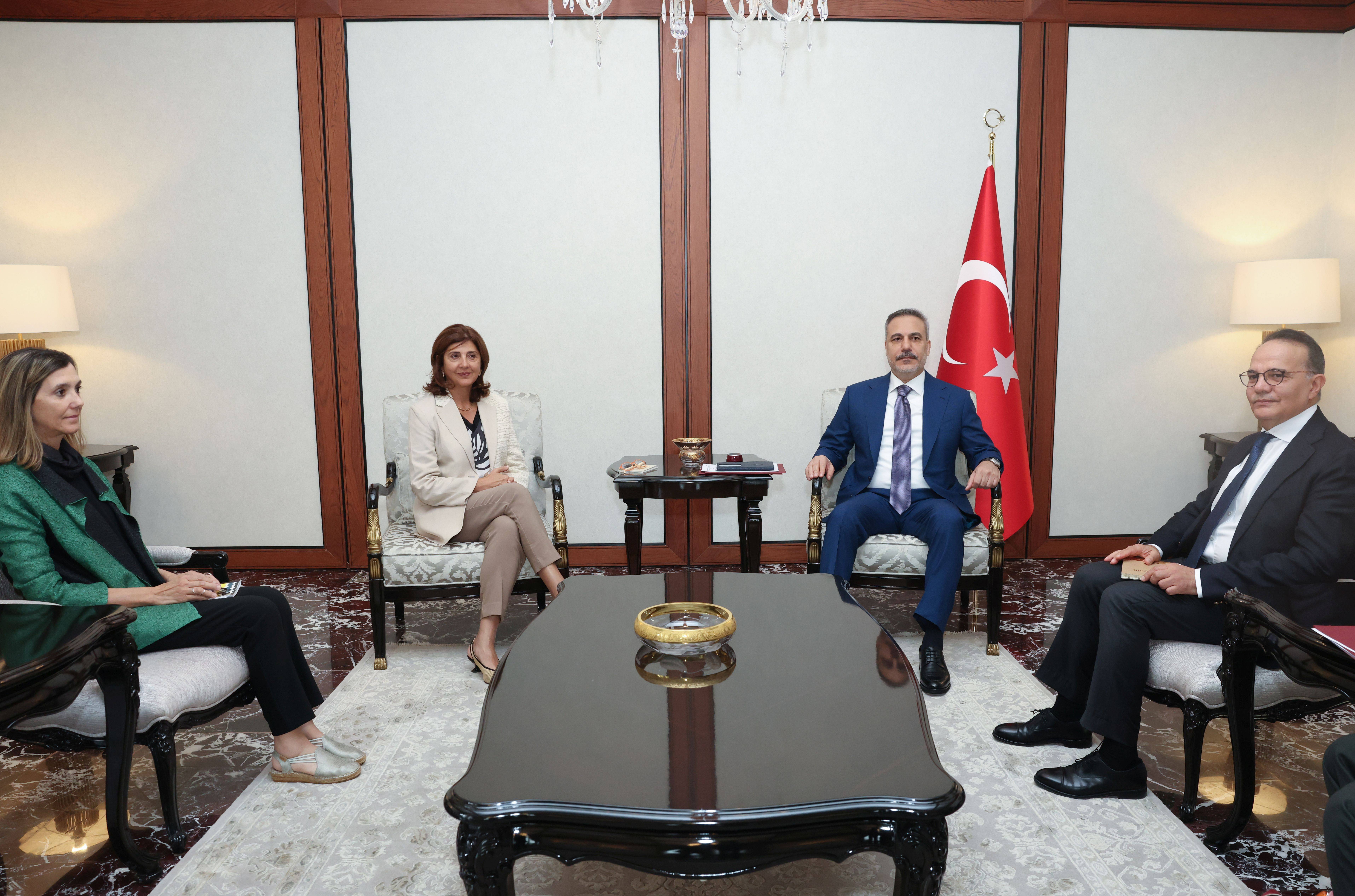 Bakan Fidan, BM Genel Sekreteri'nin Kıbrıs Şahsi Temsilcisi Cuellar ile Ankara'da görüştü