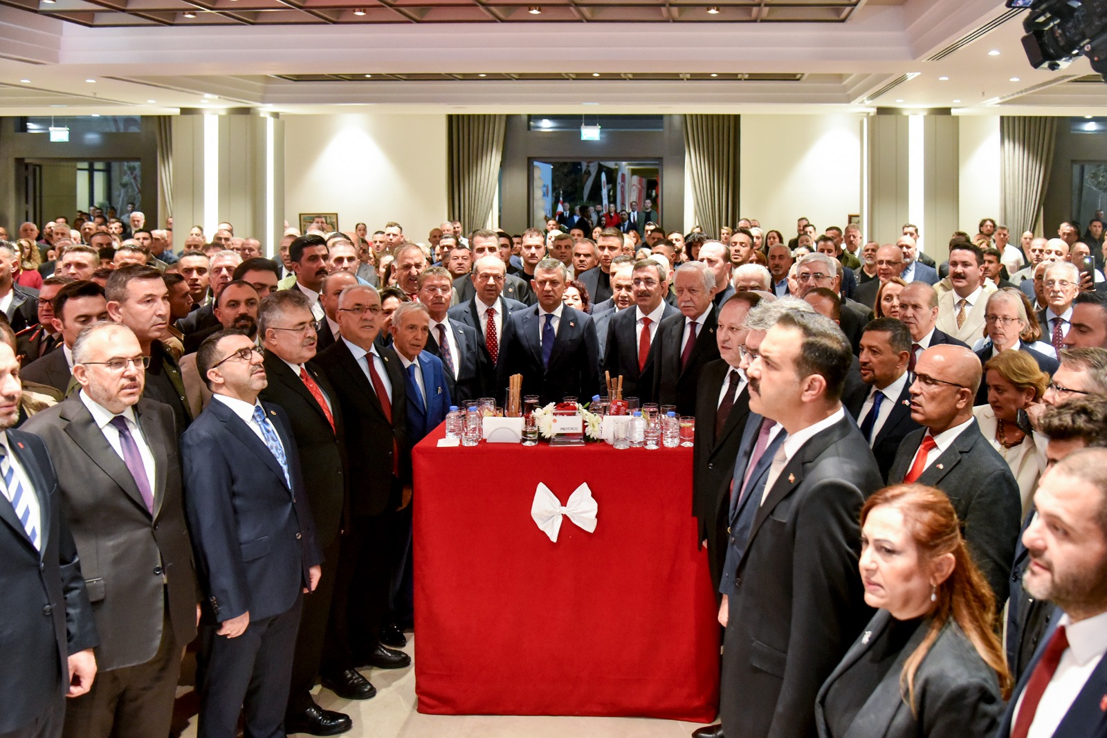 KKTC’nin 42. kuruluş yıl dönümü dolayısıyla Cumhuriyet Meclisi'nde resepsiyon düzenlendi