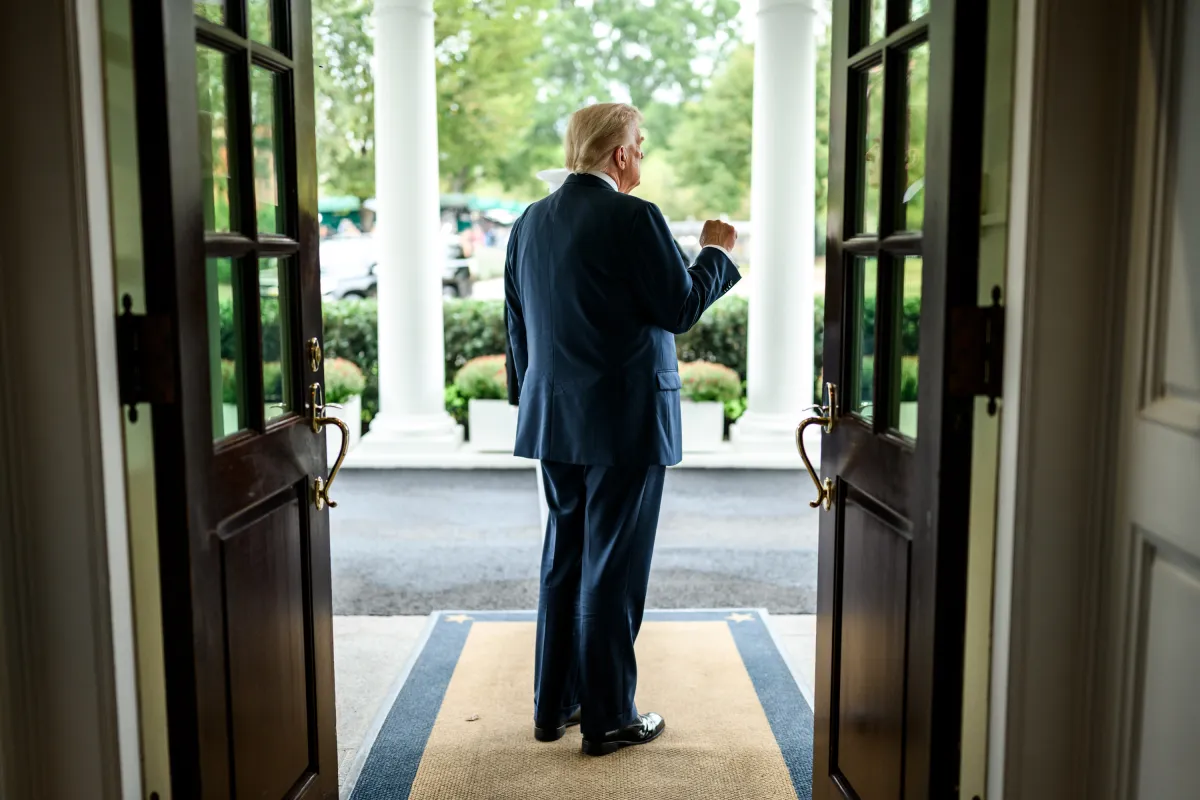Trump'tan Hamas'a: Anlaşmaya uyulmazsa İsrail tek sözümle Gazze sokaklarına döner