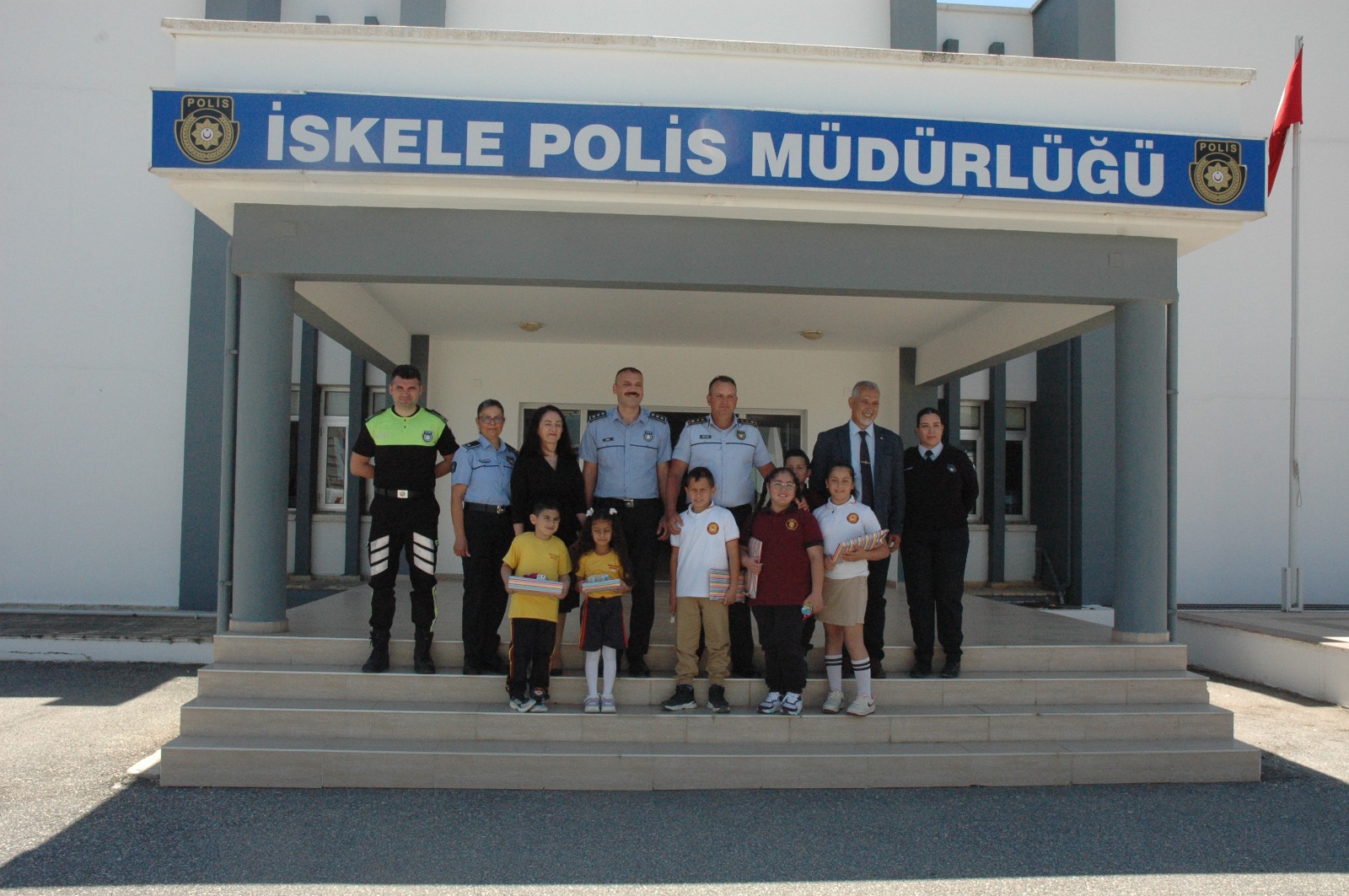 Öğrenciler, PGM Müdürü Kuni ile ilçe polis müdürlerini ziyaret etti