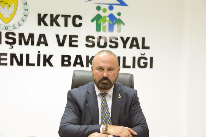 Çalışma Bakanlığı’nda kriz: Müsteşarın yetkileri elinde alındı